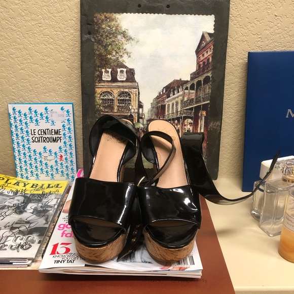 Sandals - Picture 4 of 5